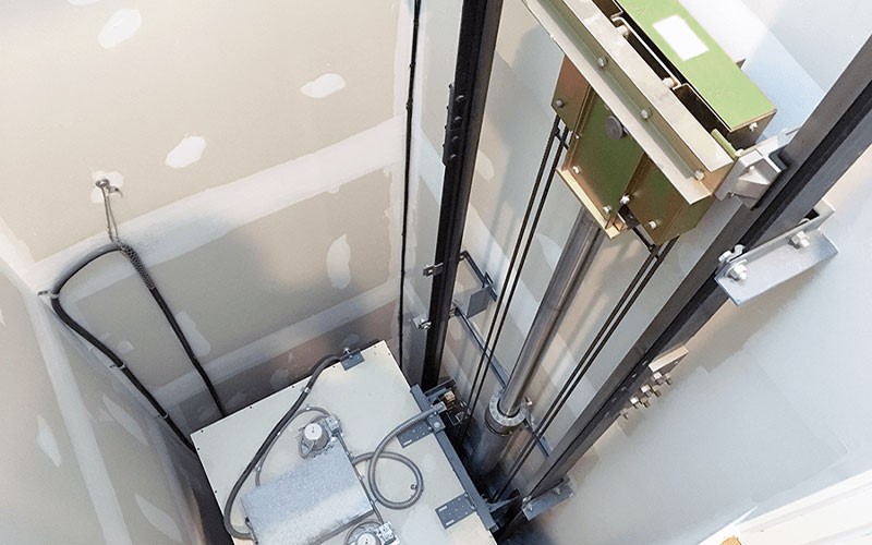 ویژگی ها و استاندارد آسانسور هیدرولیک
